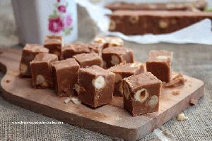 Recette Fudge au caramel, chocolat et noisettes