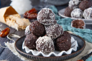 Recette Energy balls aux dattes et amandes