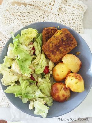 Recette Pommes de terre rôties, burger au lupin et crudités #vegan