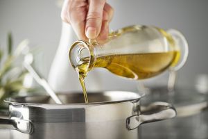 Recette What Happens to Your Food (and Health) When You Cook With Algae Oil