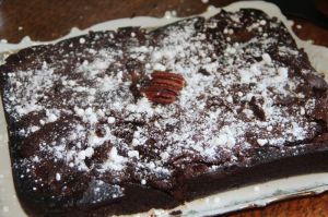 Recette Brownie fondant poires, chocolat, noix de pecan, feve tonka