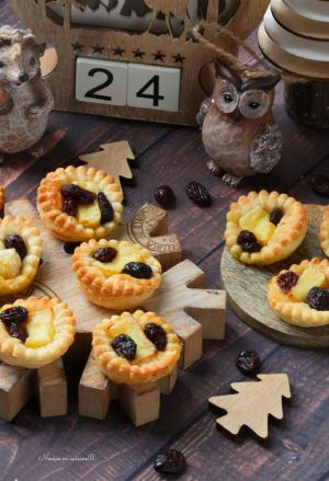 Recette Mini tartelettes miel/brie et cranberries