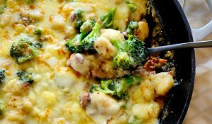 Recette Poêlée "one pot" crémeuse de gnocchis au brocoli & au bacon