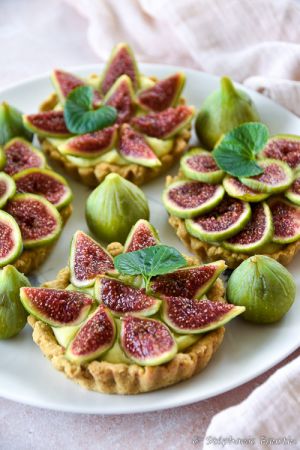 Recette Tartelettes aux figues et crème citronnée {vegan}