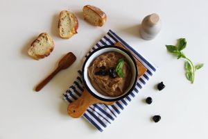 Recette Houmous aux olives et basilic
