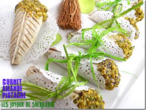 Recette Cornets aux amandes et pistaches, gâteaux algériens
