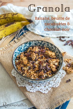 Recette Granola sans sucres à la banane, beurre de cacahuètes et chocolat (vegan)