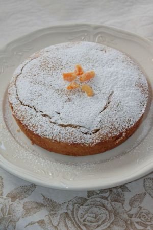 Recette Gâteau Moëlleux à la Farine de Pois Chiche et à l’Huile d’Olive, Parfumé à l’Orange et à l’Amande (Vegan) de Lili