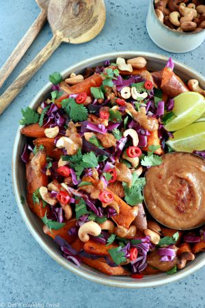 Recette Patates douces rôties au four et sauce Thaï aux cacahuètes (vegan, sans gluten)