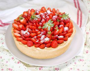 Recette Gâteau fromage blanc-fraises simple et frais pour la Fête des mères