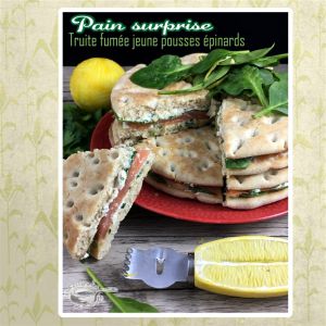 Recette Pain surprise (pain suédois, truite fumée fromage frais, jeunes pousses d'épinard) à partager !