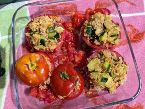 Recette Tomates farcies à la semoule et aux légumes