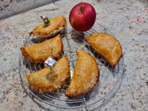 Recette Chaussons aux deux pommes et cannelle