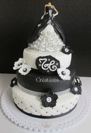 Recette Wedding Cake Black & White + Reproduction de la Robe en Pâte à Sucre