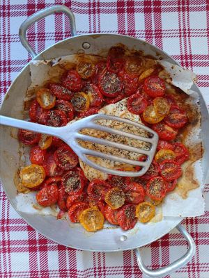 Recette Tomates cerise & feta dorée au four