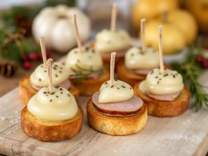 Recette Découvrez la Recette Festive: Canapés de Boudin Blanc aux Pommes et Pain d’Épices!