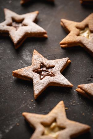 Recette Sablés à la noisette garnis de pâte à tartiner : la recette ultra gourmande