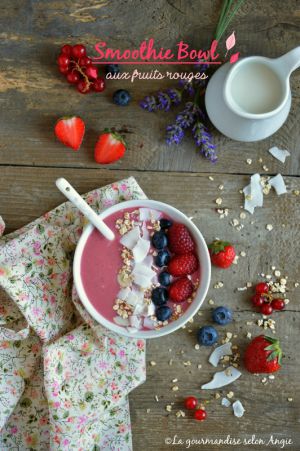 Recette Smoothie bowl aux fruits rouges #vegan