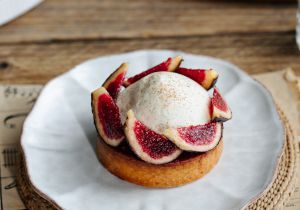 Recette Tartelettes aux figues, ganache montée à la cannelle