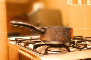 Recette Quelles casseroles un jeune étudiant qui s’installe doit-il avoir dans sa cuisine ?