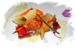 Recette Croustillant au parmesan sur son confit d'oignons rouges, St Jacques et des allumettes de pomme granny