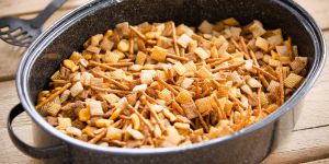 Recette My Texas Grandma’s Secret to the Holiday Snack Mix She’s Been Making for Decades