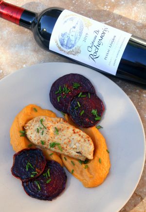 Recette Dinde marinée au piment d’Espelette, purée de patates douces, betterave rôtie, Château de Rochemorin rouge 2019