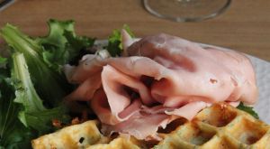 Recette Gaufres salées à la courgette, ail, persil & mozzarella