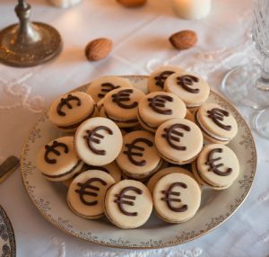 Recette Biscuits Porte-Bonheur du Nouvel An : Délicieux Sablés Fourrés au Chocolat