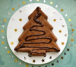 Recette Sapin fondant hyperprotéiné poire-chocolat-noisette-avoine (vegan, diététique, sans gluten-oeuf-sucre-beurre, riche en fibres)