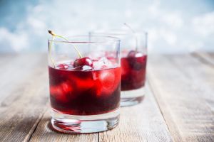 Recette We Asked a Dietitian What to Drink Before Bed for Better Sleep