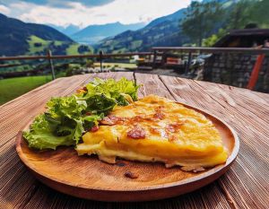 Recette Tortilla savoyarde : une délicieuse variante hivernale de la tortilla espagnole