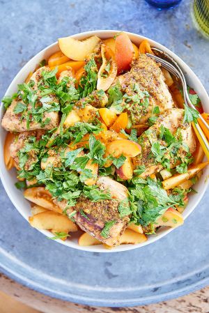 Recette Salade de poulet mariné à la moutarde et miel aux pêches