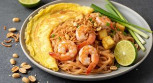Recette Authentique : pad Thaï aux crevettes et crêpe fine aux œufs