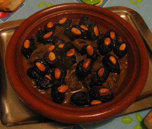 Recette Ragoût mhamar, agneau, abricots, pruneaux secs, amandes - Ramadan (Algérie)