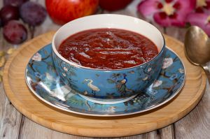 Recette Compote de prunes, pommes à la cardamome