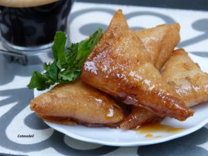 Recette Triangles miellés aux amandes (Moyen-Orient)