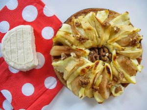 Recette Tarte poire, pomme, noix et Saint-Marcellin
