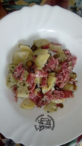 Recette Salade de pommes de terre et salami (cookéo)