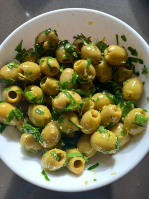 Recette Olives marinées aux herbes