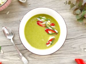 Recette Soupe courgettes et basilic – chaude ou froide !