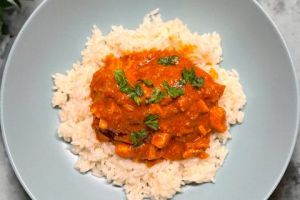 Recette Curry crémeux de poulet tomates et amandes