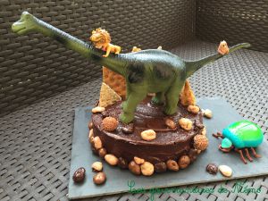 Recette Gâteau Dinosaure Arlo sans pâte à sucre et Buttermilk chocolate Cake