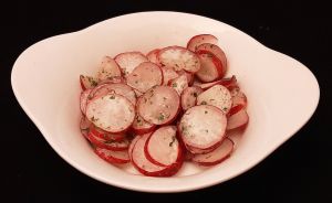Recette Salade de radis roses. Une recette simple et rapide à faire
