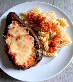 Recette Pâtes et aubergine farcie aux légumes