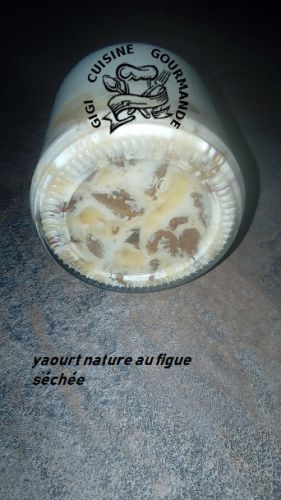 Recette YAOURTS natures aux figues sèches (duo thermomix et cookéo)