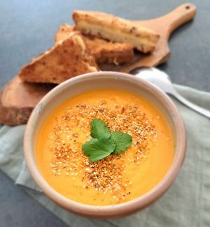 Recette Velouté carotte, patate douce et aux épices