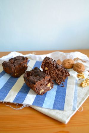 Recette Brownie au chocolat noir, courgettes et noix (vegan&sans gluten)