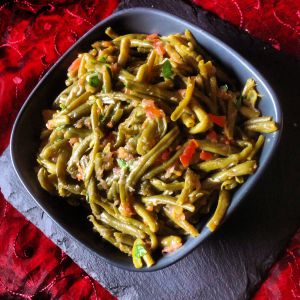 Recette D'entrée marocaine  .Haricots verts vapeur marinés a la marocaine.recette vegan