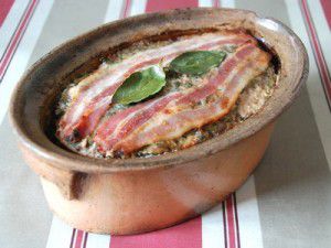 Recette Terrine de viande : porc, veau, lapin, noisettes et pistaches